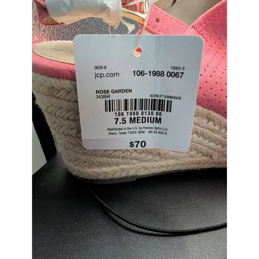 NWT Liz Claiborne Hatcher Wedge Sandals Coral Pink Size 7.5 MSRP $70
